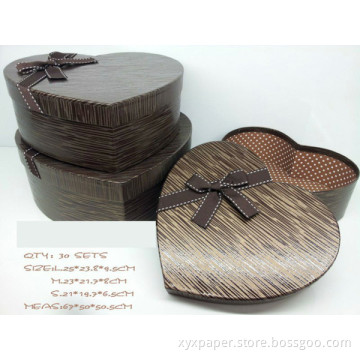 Brown High-Grade Heart Shaped Gift Boxes (three-piece suit)